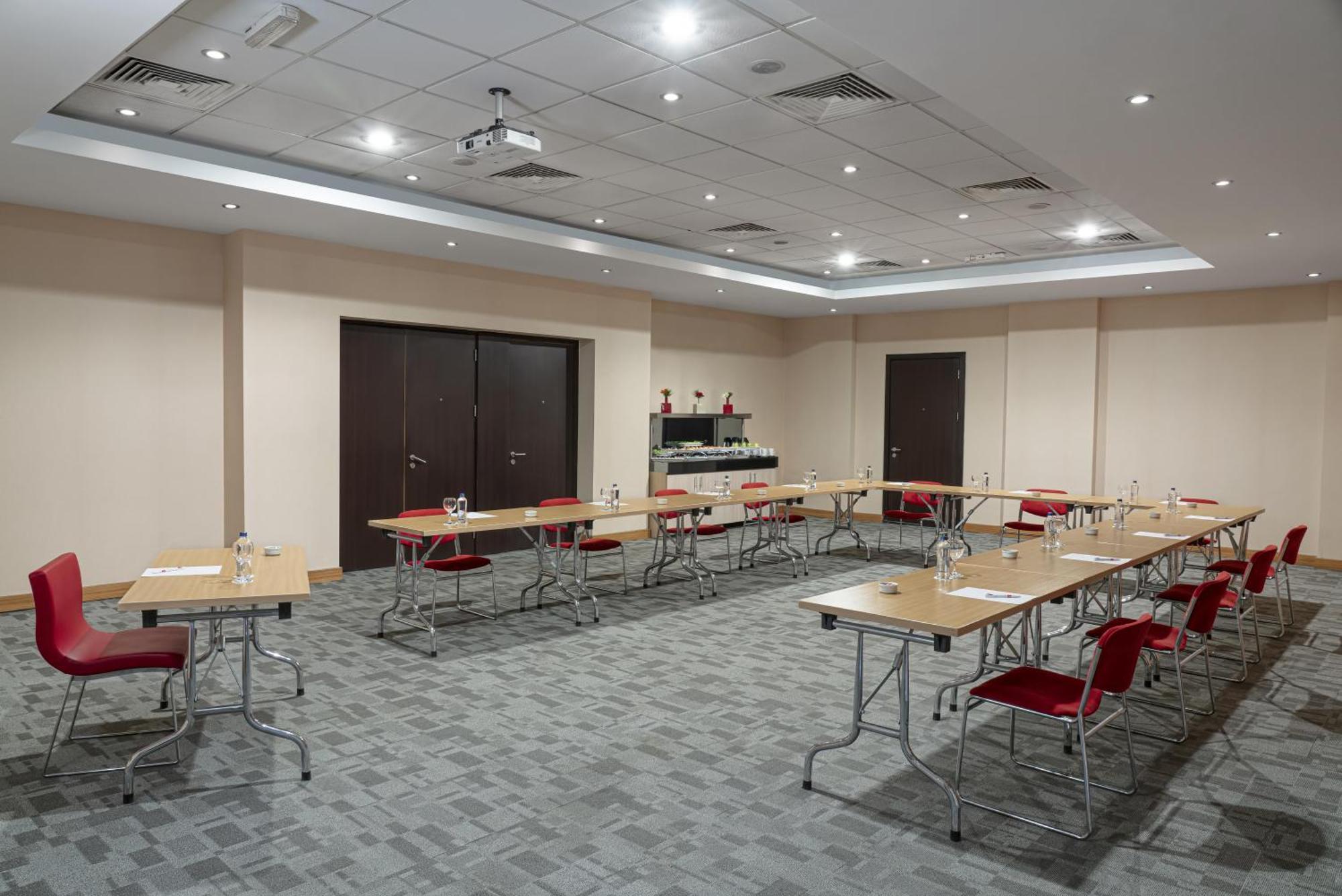 Ibis Eskisehir Esquiceir Exterior foto