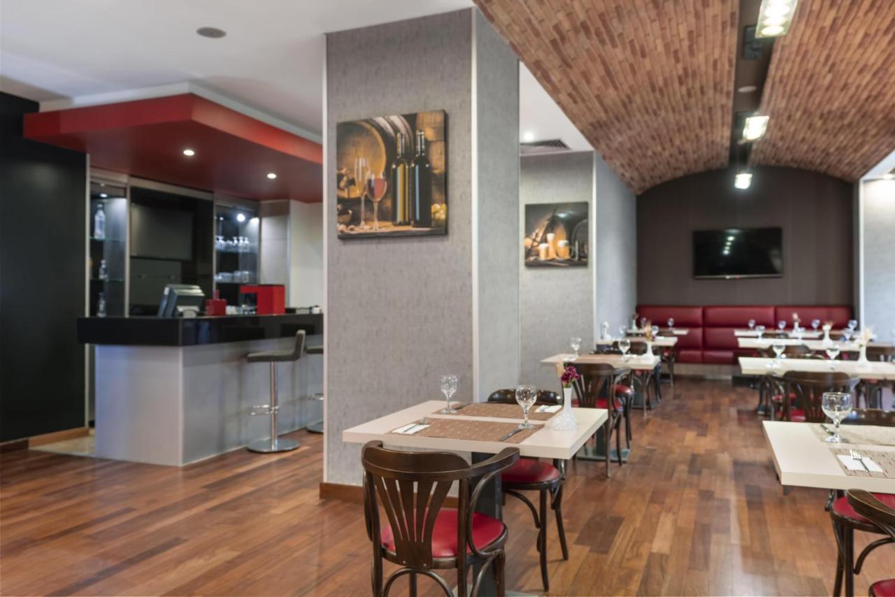 Ibis Eskisehir Esquiceir Exterior foto