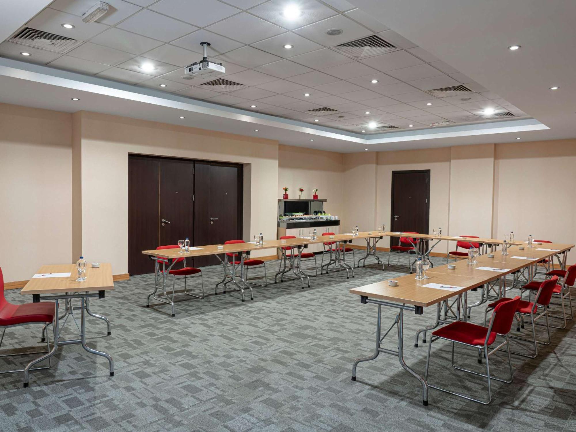 Ibis Eskisehir Esquiceir Exterior foto