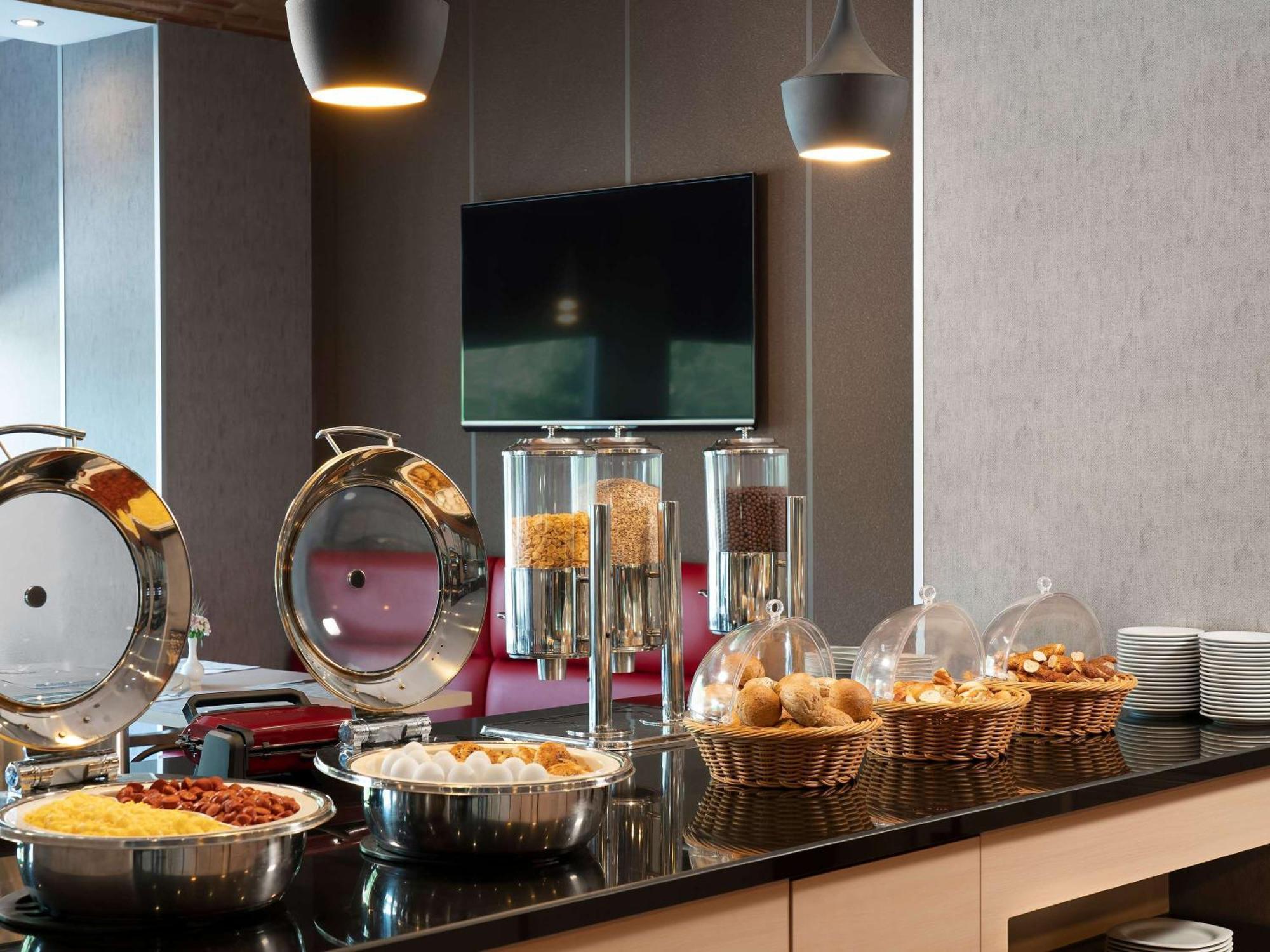 Ibis Eskisehir Esquiceir Exterior foto